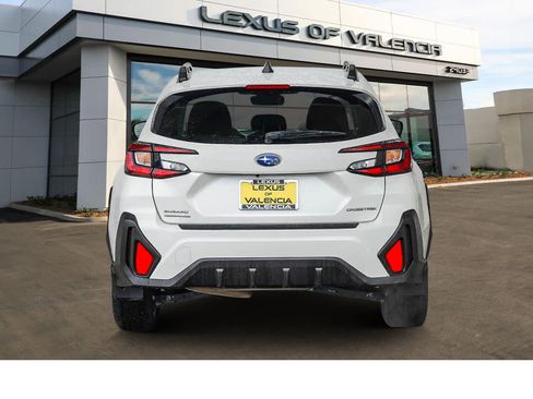 Used 2024 Subaru Crosstrek 2.0i Premium image 5
