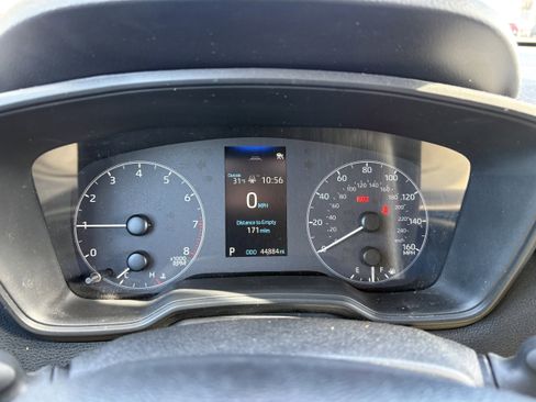 Used 2023 Toyota Corolla Cross LE image 4