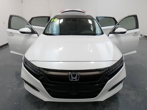 Used 2018 Honda Accord Touring image 28