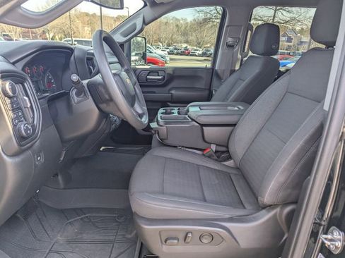 Used 2024 Chevrolet Silverado 2500 Custom w/ Custom Value Package image 19