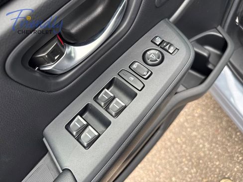 Used 2025 Honda Pilot Black Edition image 12
