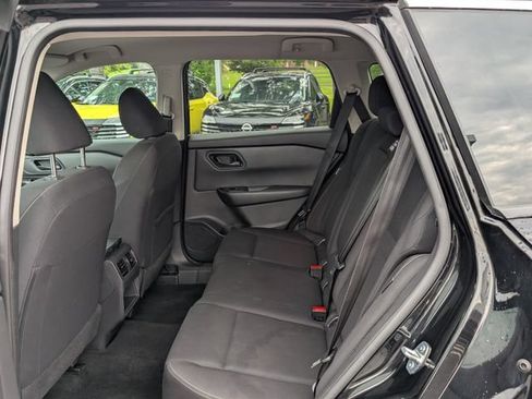 Used 2024 Nissan Rogue S FWD image 13