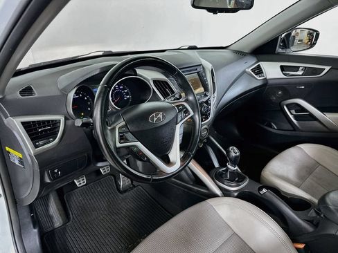 Used 2014 Hyundai Veloster w/ Style Package 02 FWD image 10