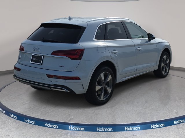 Used 2023 Audi Q5 Premium AWD/4WD image 6