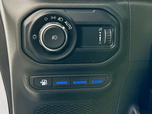 Used 2023 Jeep Wrangler Sahara w/ Cold Weather Group image 16