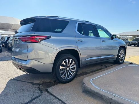 Used 2023 Chevrolet Traverse Premier AWD/4WD image 4