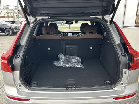 Certified 2025 Volvo XC60 T8 Plus w/ Climate Package image 17