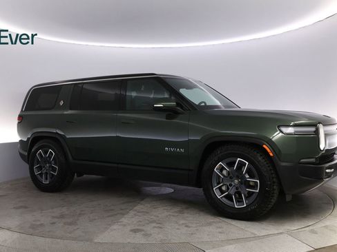 Used 2025 Rivian R1S Adventure image 14