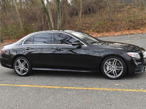 Used 2019 Mercedes-Benz E 300 image 10