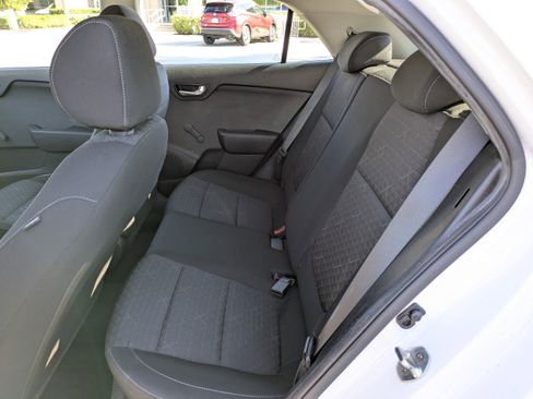 Used 2018 Kia Rio LX image 15