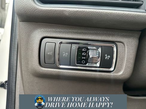 Certified 2023 Lincoln Corsair FWD w/ Equipment Group 101A image 23