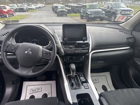 Used 2023 Mitsubishi Eclipse Cross SE image 14