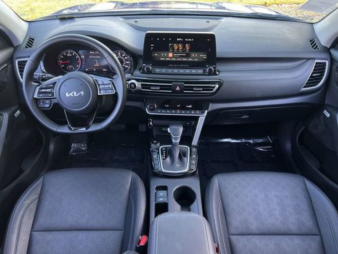 Used 2023 Kia Seltos SX w/ SX Sunroof Package image 23