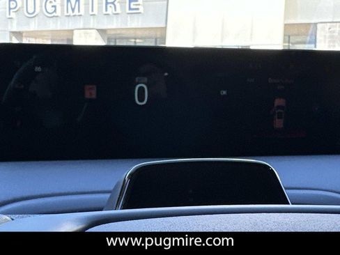 New 2025 Ford Expedition Active image 26