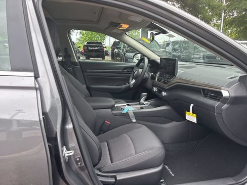 New 2026 Nissan Altima 2.5 SV w/ SV Special Edition Package FWD image 17