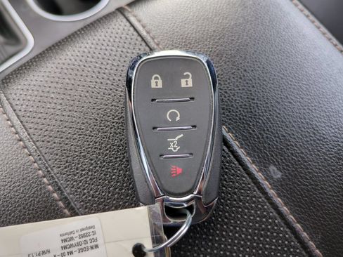 Used 2018 Chevrolet Traverse Premier FWD image 29