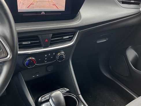 Used 2024 Buick Encore GX Preferred image 9