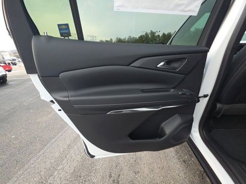 New 2026 Chevrolet Traverse LT image 24