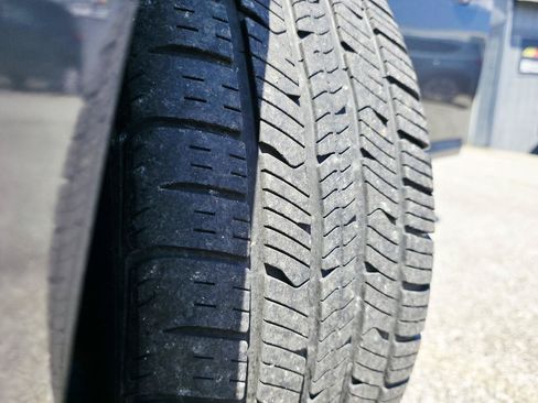 Used 2015 Ford Focus SE w/ Equipment Group 201A FWD image 10