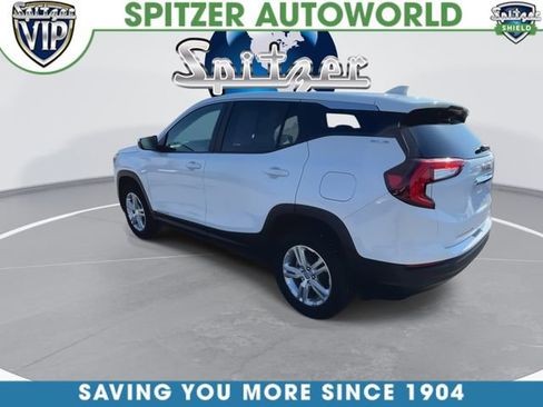 Used 2024 GMC Terrain SLE image 7