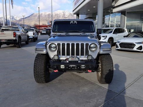 Used 2020 Jeep Wrangler Unlimited Sahara AWD/4WD image 9