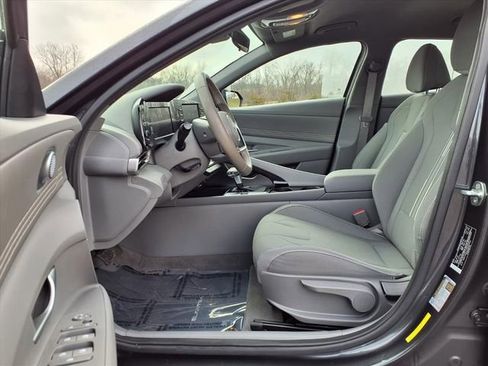 Used 2022 Hyundai Elantra SEL w/ Convenience Package image 62