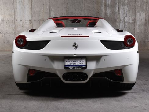 Used 2013 Ferrari 458 Spider image 8
