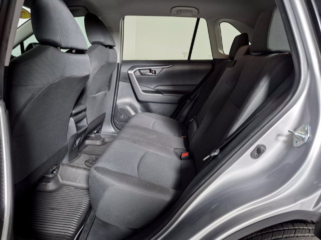Certified 2021 Toyota RAV4 LE AWD/4WD image 30