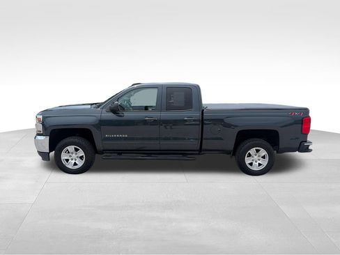 Used 2018 Chevrolet Silverado 1500 LT w/ All Star Edition AWD/4WD image 3