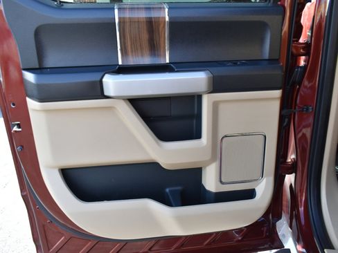 Used 2015 Ford F150 Lariat w/ Equipment Group 502A Luxury image 34