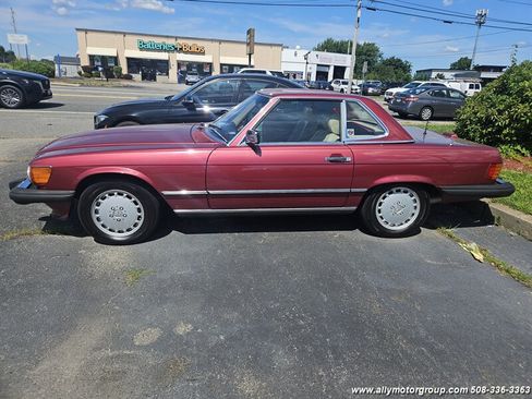 Used 1989 Mercedes-Benz 560 SL image 3