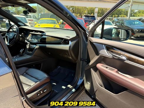 Used 2020 Cadillac XT6 Premium Luxury FWD image 36
