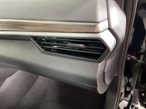 Used 2024 Nissan Altima 2.5 SV image 18