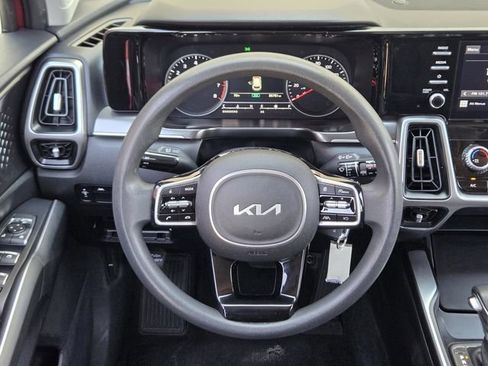 Used 2022 Kia Sorento LX AWD/4WD image 31
