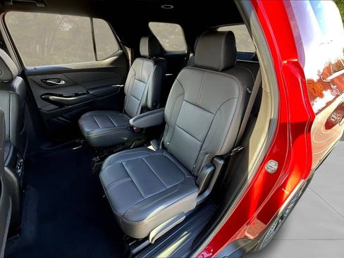 Used 2023 Chevrolet Traverse RS image 24