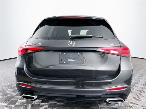 Used 2025 Mercedes-Benz GLC 300 4MATIC image 5
