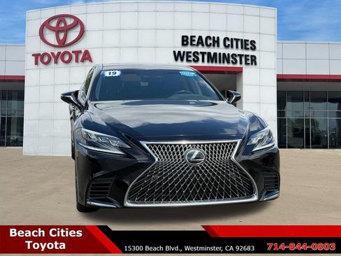 Used 2019 Lexus LS 500 w/ Luxury Package RWD image 3