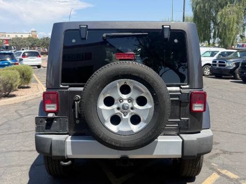 Used 2014 Jeep Wrangler Unlimited Sahara w/ Max Tow Package AWD/4WD image 4