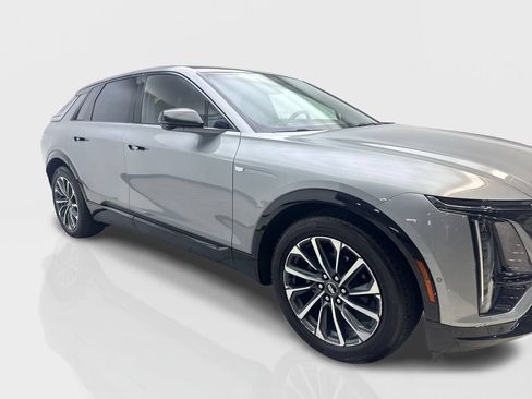 Used 2024 Cadillac Lyriq Sport w/ LPO, Floor Liner Package AWD/4WD image 12