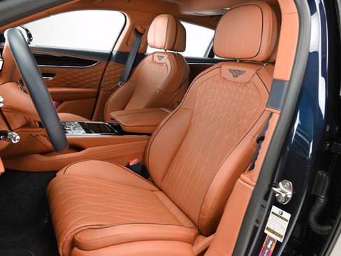 Certified 2022 Bentley Flying Spur V8 AWD/4WD image 13