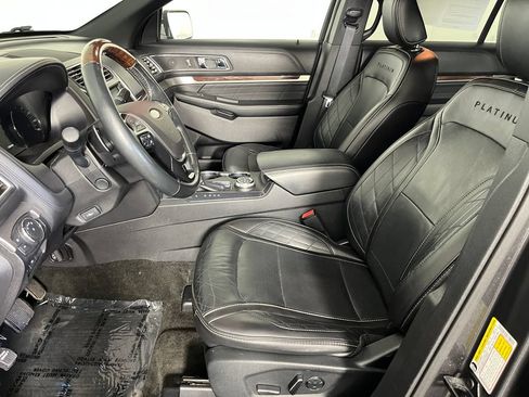 Used 2018 Ford Explorer Platinum AWD/4WD image 10