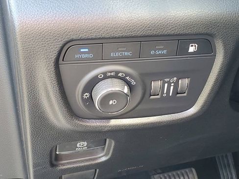 Used 2022 Jeep Grand Cherokee Limited 4xe AWD/4WD image 9