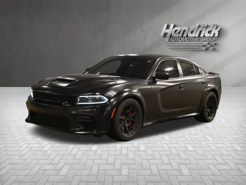 Used 2022 Dodge Charger SRT Hellcat RWD image 5