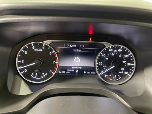 Used 2025 Nissan Rogue SV FWD image 20