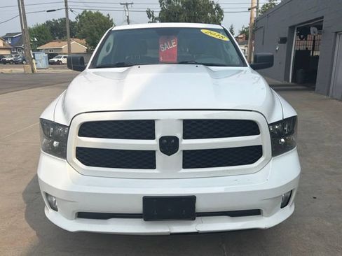 Used 2018 RAM 1500 Express w/ Express Value Package AWD/4WD image 2