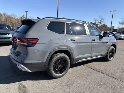 New 2026 Volkswagen Atlas Peak Edition AWD/4WD image 5