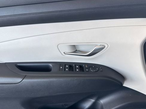 Used 2025 Hyundai Tucson SEL image 17