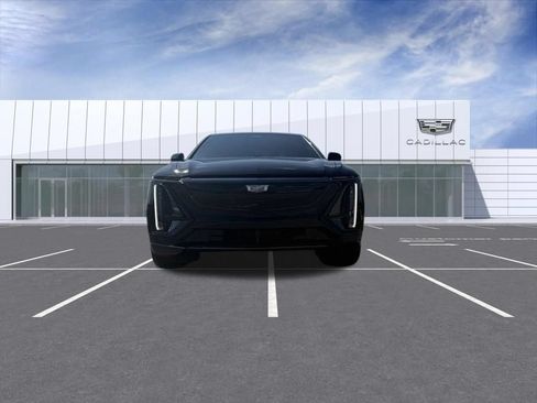 Certified 2024 Cadillac Lyriq Sport AWD/4WD image 7