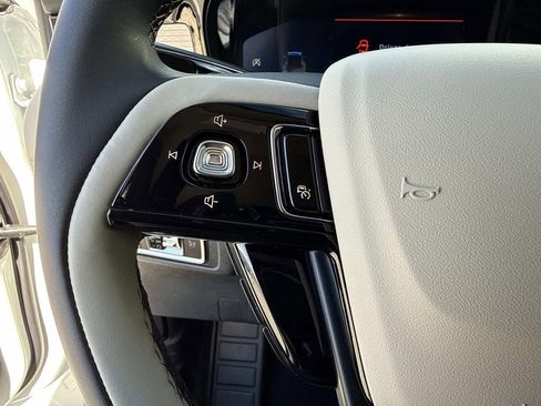 New 2026 Lincoln Corsair Premiere image 30