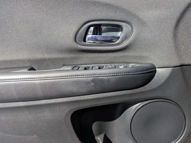 Used 2022 Honda HR-V Sport image 25